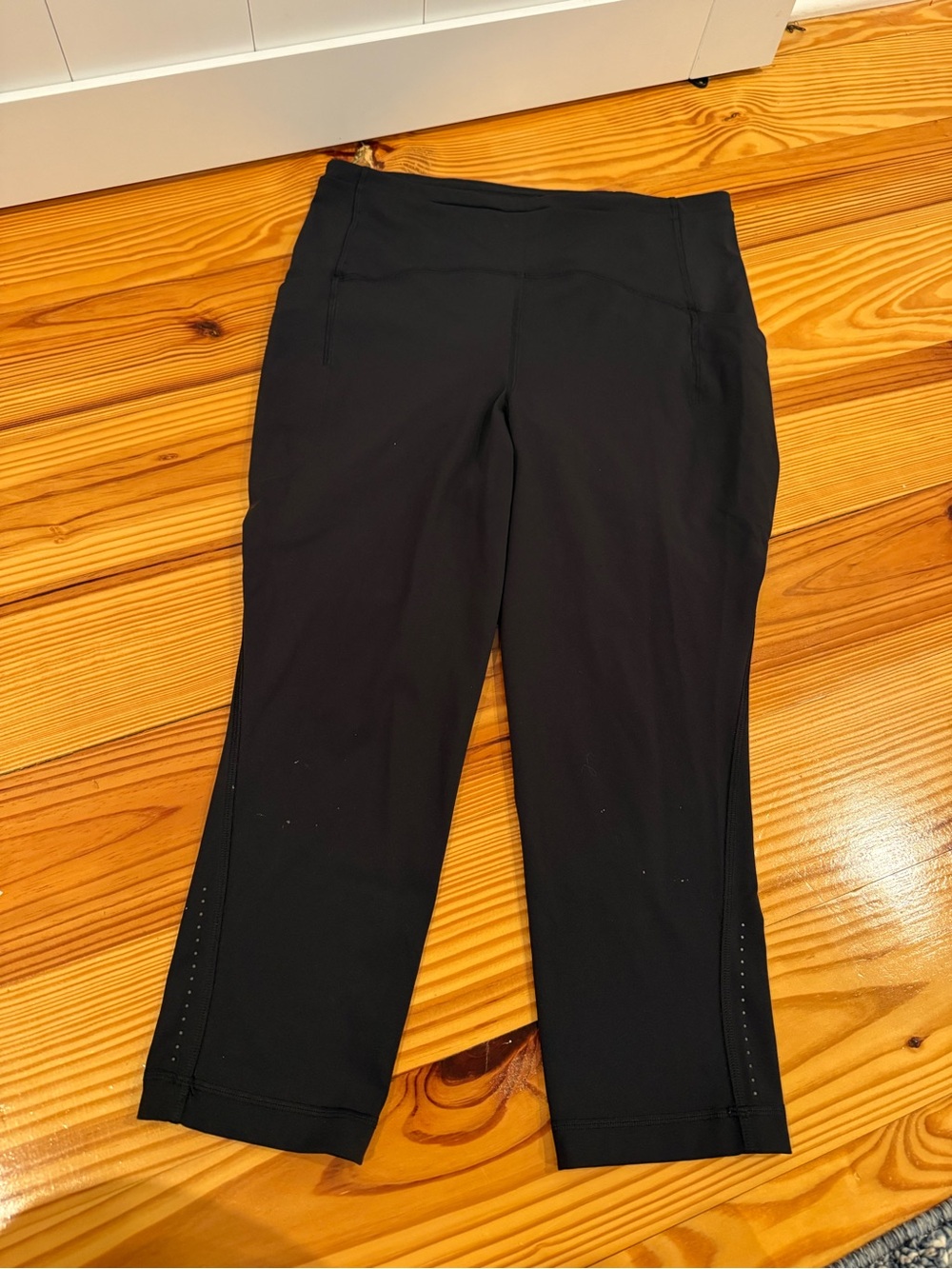 Women's Black Active Capri Pants 22in